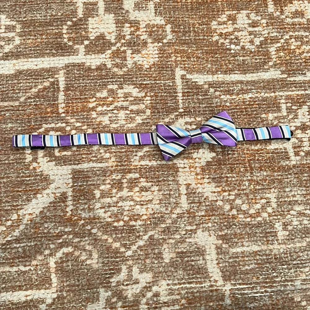 bow tie